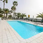 Arpones 5 Apartment